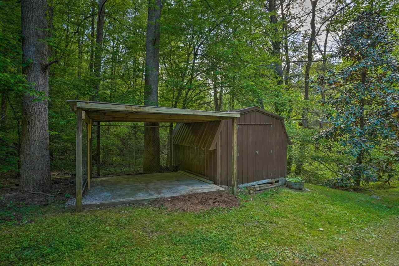 Cozy With Large Mountain Creek! * Tellico Plains