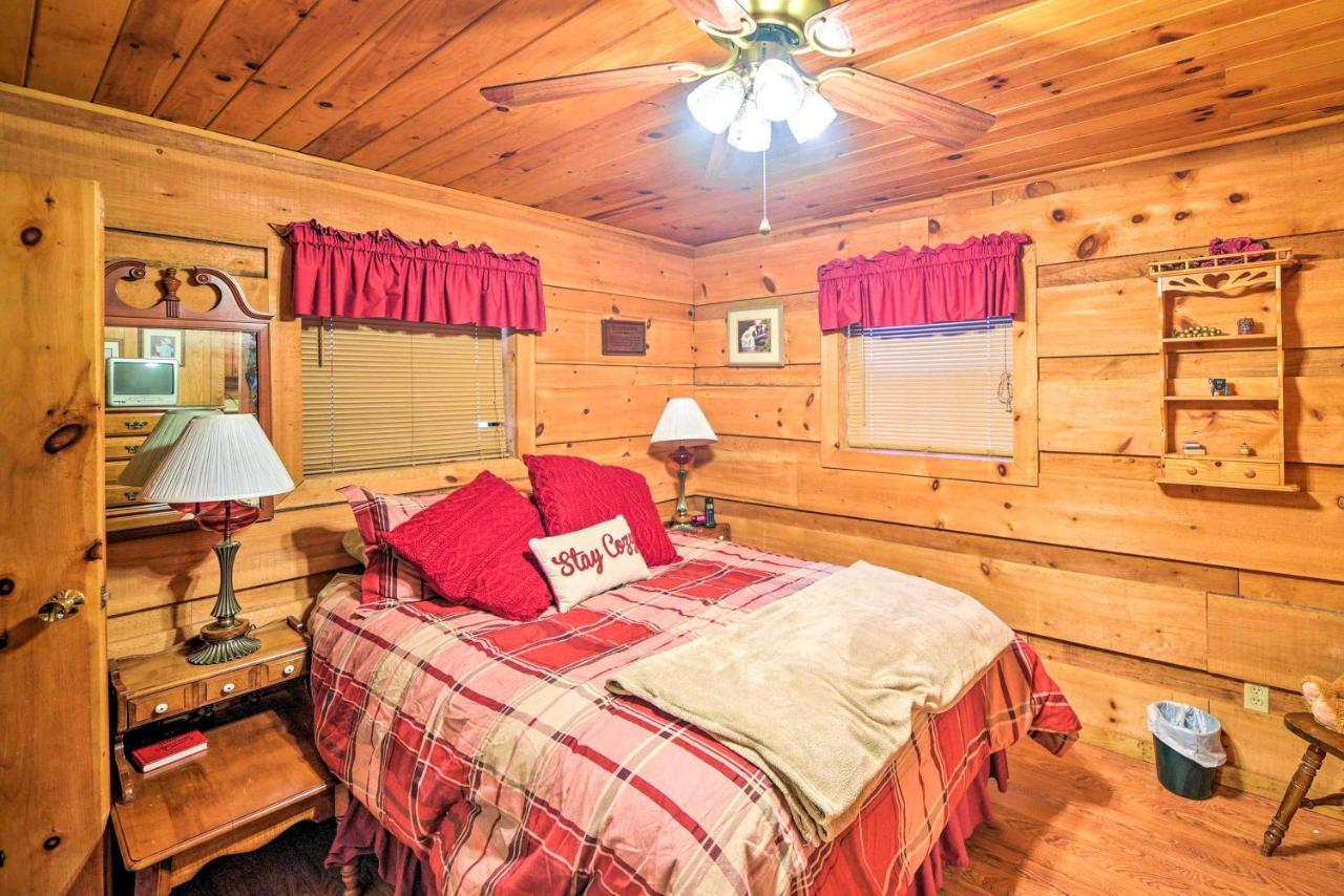 Cozy With Large Mountain Creek! Tellico Plains