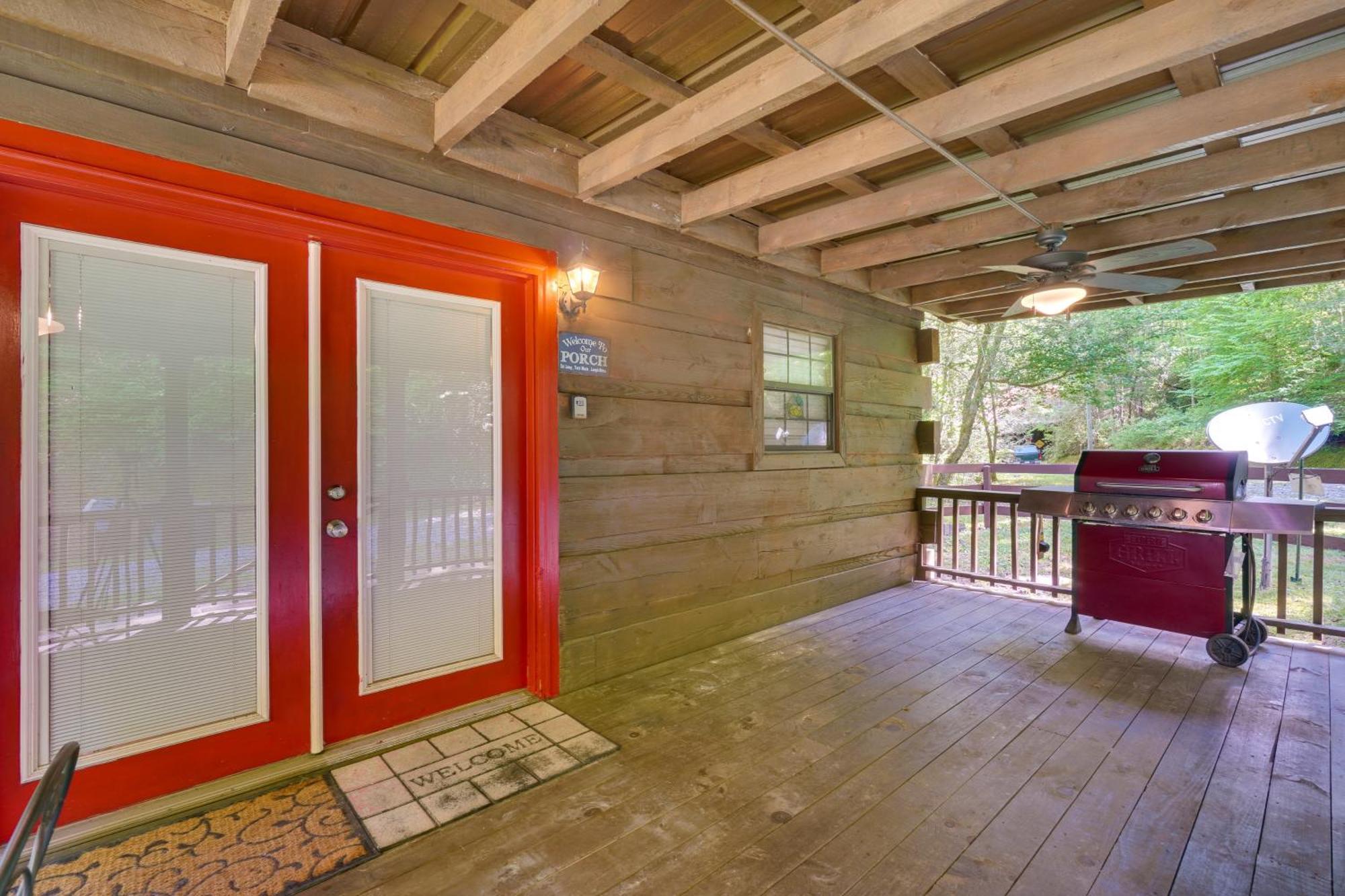 Cozy With Large Mountain Creek! Holiday home